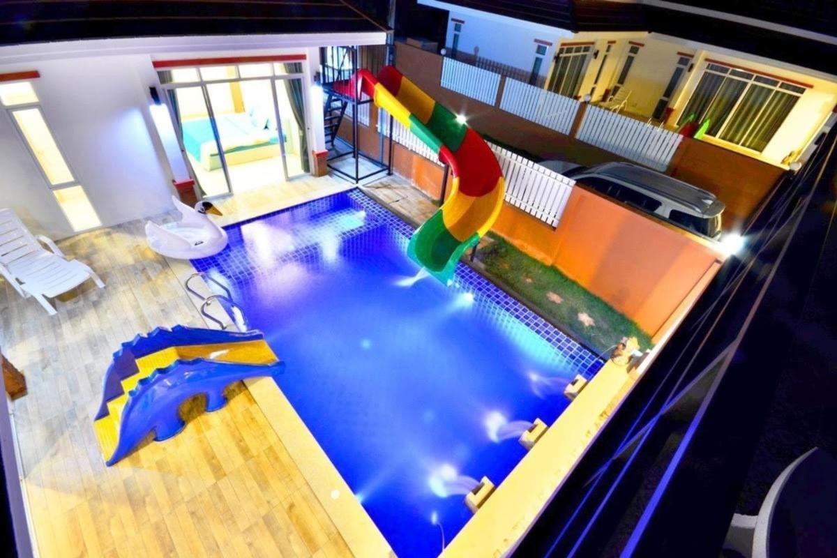The Paragon Pool * 华欣